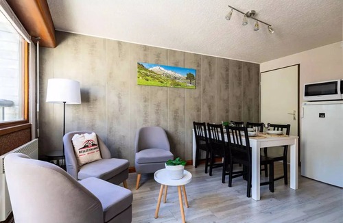 Saint-Lary-Soulan Apartment | 3-Bedroom Apartment for 6 People - Wi-Fi - Aurette Residence, St-Lary Soulan