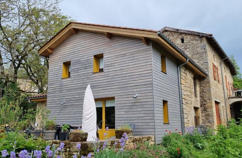 Cardaillac Ski Chalet | 3-bedroom chalet in serene Cardaillac with cool AC breeze