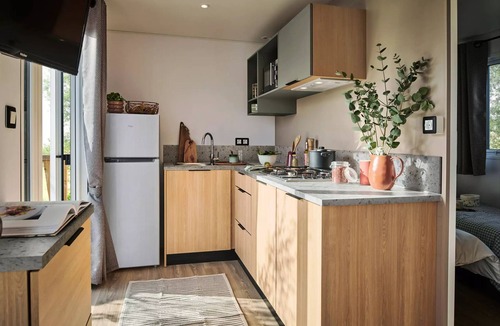 Leyme House | 3-Bedroom Mobile Home for 6 People