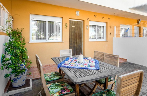 Almassora House | 3 bedroom pet friendly home in Playa de Almazora