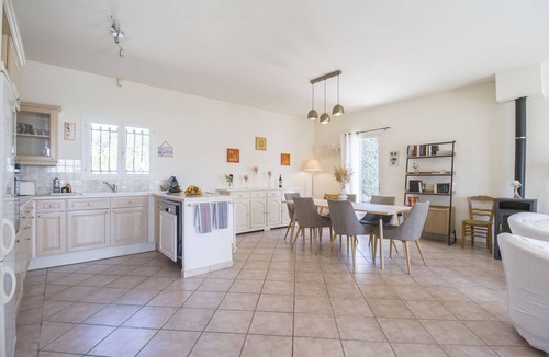 Saint-Saturnin-les-Apt Villa | 3* PROVENCAL VILLA WITH SWIMMING POOL, QUIET LOCATION, VIEW OF ROUSSILLON