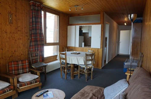Orcieres-Merlette Apartment | 3-room apartment in Orcières Merlette for 8 people, station view, pets allowed