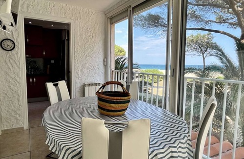 Argeles Plage Apartment | 3-room apartment, beachfront, direct beach access, modern amenities