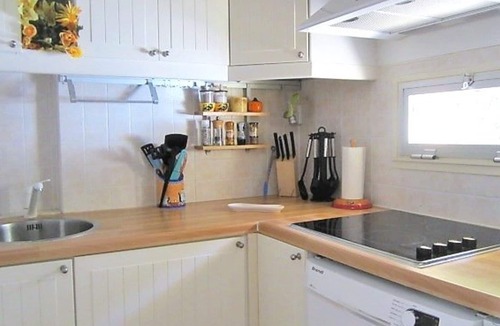 Le Lavandou Apartment | 3-room apartment for 6 with terrace, AC, private pool, parking