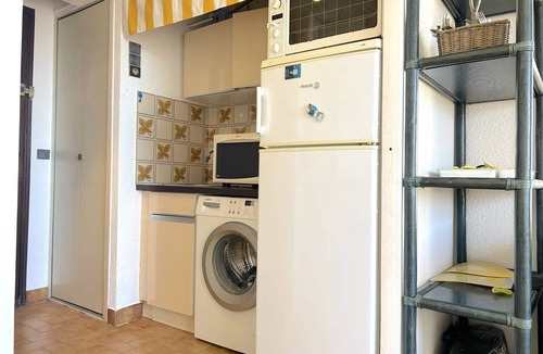 Le Lavandou Apartment | 3-room apartment for 6 with terrace, AC, private pool, parking