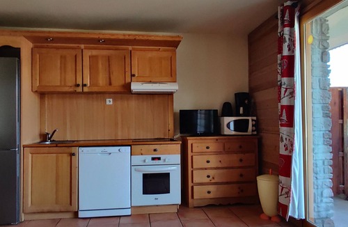 Pra Loup Apartment | 3-room apartment, sleeps 8, balcony, parking