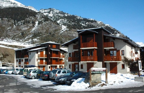 Lanslevillard Apartment | 300m from resort center, Ground floor, balcony, tv, ski locker, 43m², Val Cenis