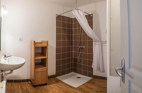 Albiez-le-Vieux Apartment | 300m from ski slopes, parking, tv, ski locker, 60m², Albiez Montrond