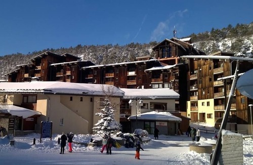 Villarodin-Bourget Apartment | 30m from resort center, 5th floor, balcony, parking, tv, ski locker, 27m², La Norma