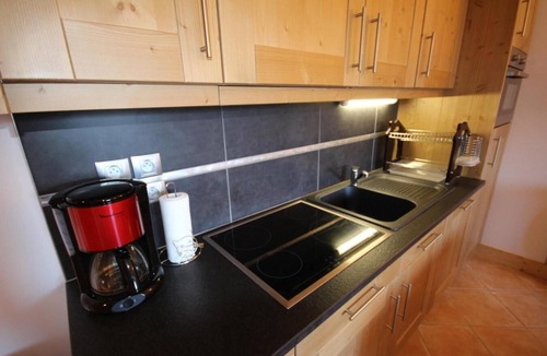 Bisanne 1500 Apartment | 350m from shops, 3rd floor, view panoramic, swimming pool, balcony, parking, tv, ski locker, 51m²