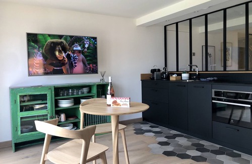 Cessenaz Apartment | 35m2 studio with pool and lake view