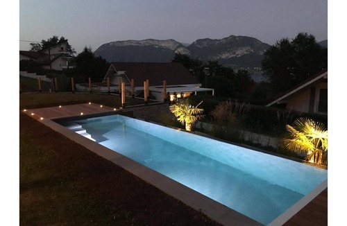 Cessenaz Apartment | 35m2 studio with pool and lake view