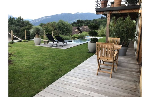 Cessenaz Apartment | 35m2 studio with pool and lake view