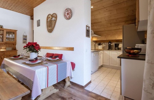 Valloire Apartment | 3rd floor, balcony, parking, tv, ski locker, 52m², Valloire