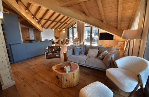 Montalbert Apartment | 3rd floor, view mountain, terrace, balcony, fireplace or stove, parking, tv, ski locker, 130m²