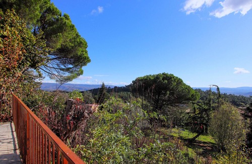 Mercuer House | 4 bedroom accommodation in MERCUER