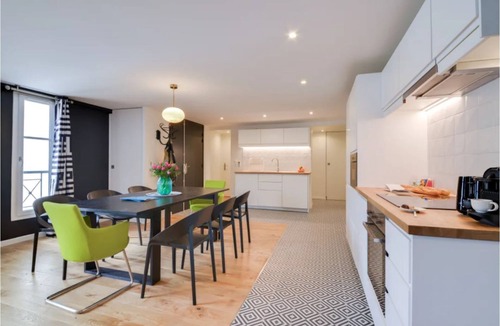 Quartier Saint-Georges Apartment | 4 bedroom with AC in Saint Lazare