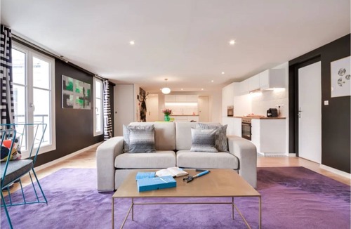 Quartier Saint-Georges Apartment | 4 bedroom with AC in Saint Lazare