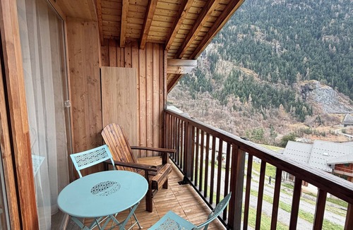 Orelle Apartment | 4-person apartment in Orelle/access 3 vallées val thorens