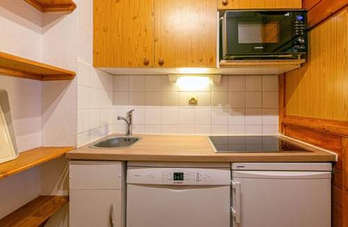 Val-d'Isere Apartment | 4-Person Studio by Slopes with Parking, Pet-Friendly