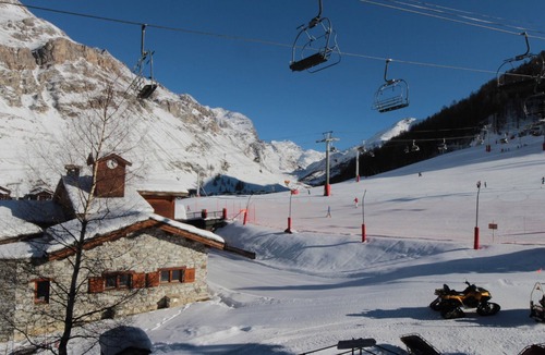 Val-d'Isere Apartment | 4-Person Studio by Slopes with Parking, Pet-Friendly