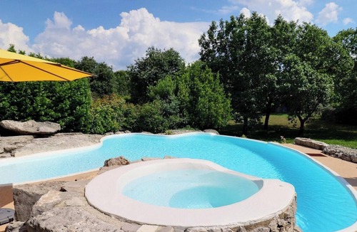 Labeaume Cottage | 4*-rated cottage near a turquoise lagoon in exceptional surroundings!