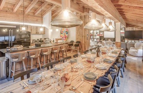 Les Brevieres Ski Chalet | 5* Chalet in Tignes with spa and games room, for 18 guests