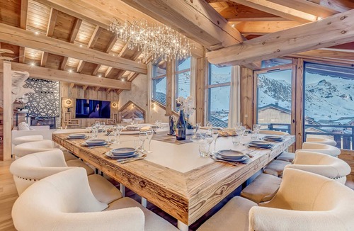 Les Almes Ski Chalet | 5* Chalet in Tignes - 450m² - 16 guests - Sauna, Jacuzzi, Game Room