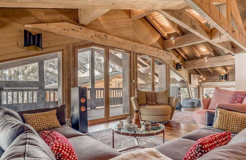 Les Brevieres Ski Chalet | 5* Chalet Tignes - 250m2 Duplex with Jacuzzi and Sauna