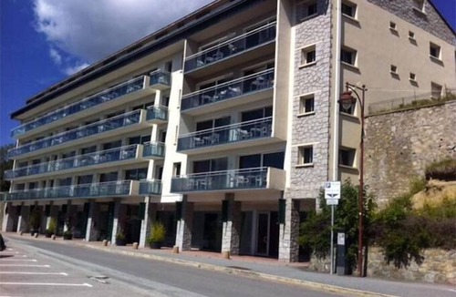 Font-Romeu-Odeillo-Via Apartment | 50m from resort center, view forest, tv, ski locker, 16m², Font Romeu