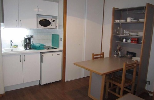 Brides-les-Bains Apartment | 50m from resort center, 3rd floor, balcony, 28m², Brides Les Bains
