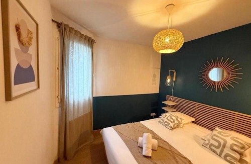 Saint Michel - Mairie Apartment | 53 Anvers - 1 Bedroom - Saxe Gambetta