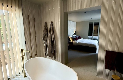 Saint-Laurent-des-Combes Bed & Breakfast | 537 Saint Emilion - Bornes recharges