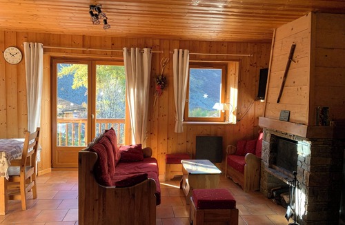 Bonneval-sur-Arc Apartment | 6-7 BED APARTMENT NEAR SHOPS AND SKI SLOPES IN BONNEVAL SUR ARC
