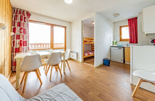 Saint-Francois-Longchamp Apartment | 6-person apartment at the slopes, near shops and lifts