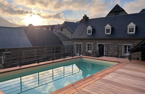 Gazost House | 8-11 person rental in the heart of the Pyrenees