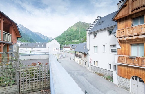 Saint-Lary-Soulan Apartment | 8-person apartment with pool and sauna in Saint-Lary-Soulan center