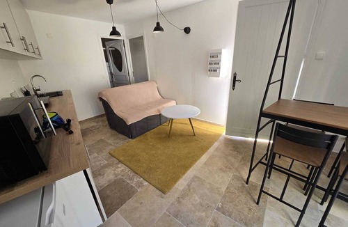 La Madeleine Condo | 8 Personnes/2 Magnifiques Appartements Dans une Villa Avec Jacuzzi Idéal Situé