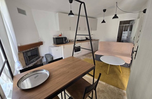 La Madeleine Condo | 8 Personnes/2 Magnifiques Appartements Dans une Villa Avec Jacuzzi Idéal Situé