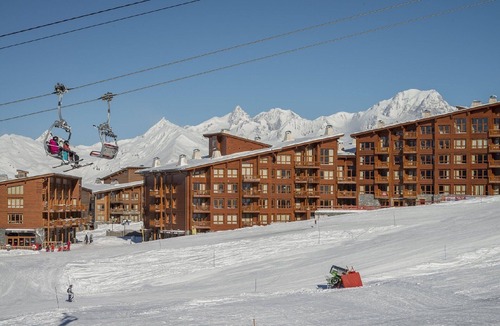 Arc-1800 Apartment | 87m2- Ski In & Out - Pool/Spa/Jacuzzi - Highest Floor - 5* Residence -Arcs1800