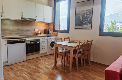 Pla de l'Ermita Apartment | Aüt 3 Dachgeschosswohnung in Vall de Boí by Interhome