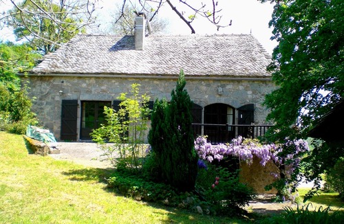 Saint-Andre-de-Najac House | A beautiful, traditional house surrounded by nature, with natural cooling and a superb view