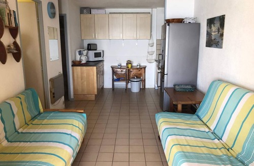 Leucate Apartment | A/C 1BR+cabine w/parking, sleeps 4, Port Leucate