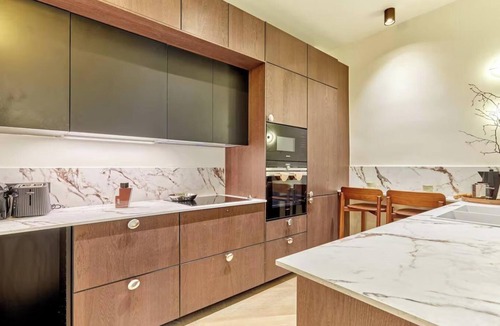 Quartier Sainte-Avoye House | A LIVELY MIX OF CULTURE, GASTRONOMY & PARISIAN CHARM - LE MARAIS