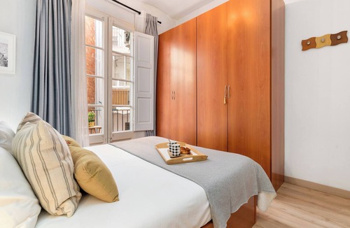 La Sagrada Familia Apartment | A rare find for those who like peace and quiet