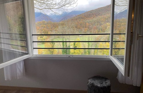Nistos House | A refreshing retreat for a relaxing stay. Mountain Cabin 65