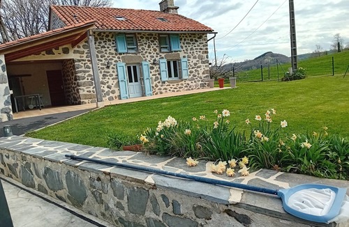 Carlat House | A small house in the countryside, a private swimming pool, your vacations!