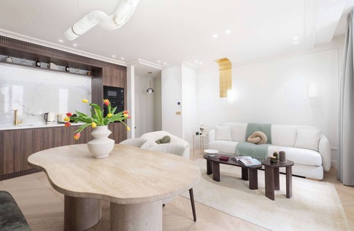 Les Halles Apartment | A Sophisticated 1-BR- Louvre