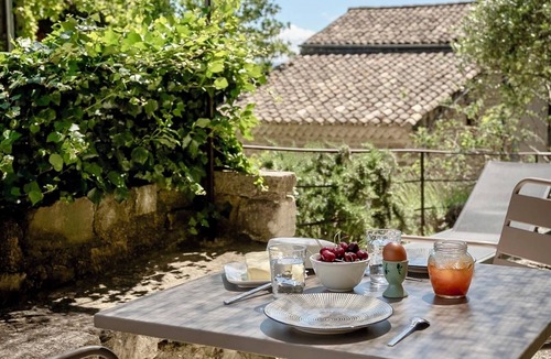 Grignan House | A terrace with a unique, romantic charm and a naturally refreshing atmosphere!
