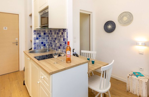 Opera Apartment | A2 Méditerranée-Apartment-Superior-Wet room-Harbour view